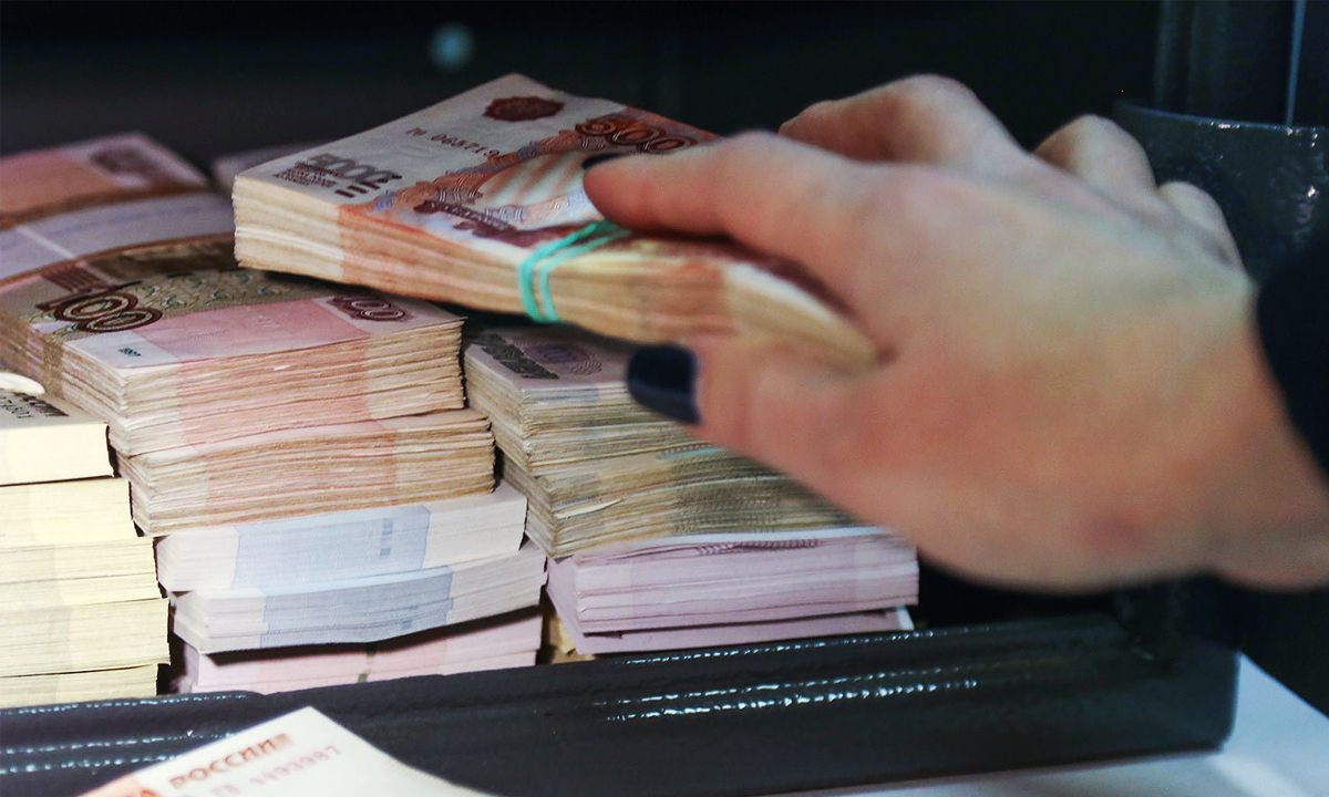 По последним данным Кемеровостата жители Кузбасса в среднем зарабатывают больше 64 тысяч рублей