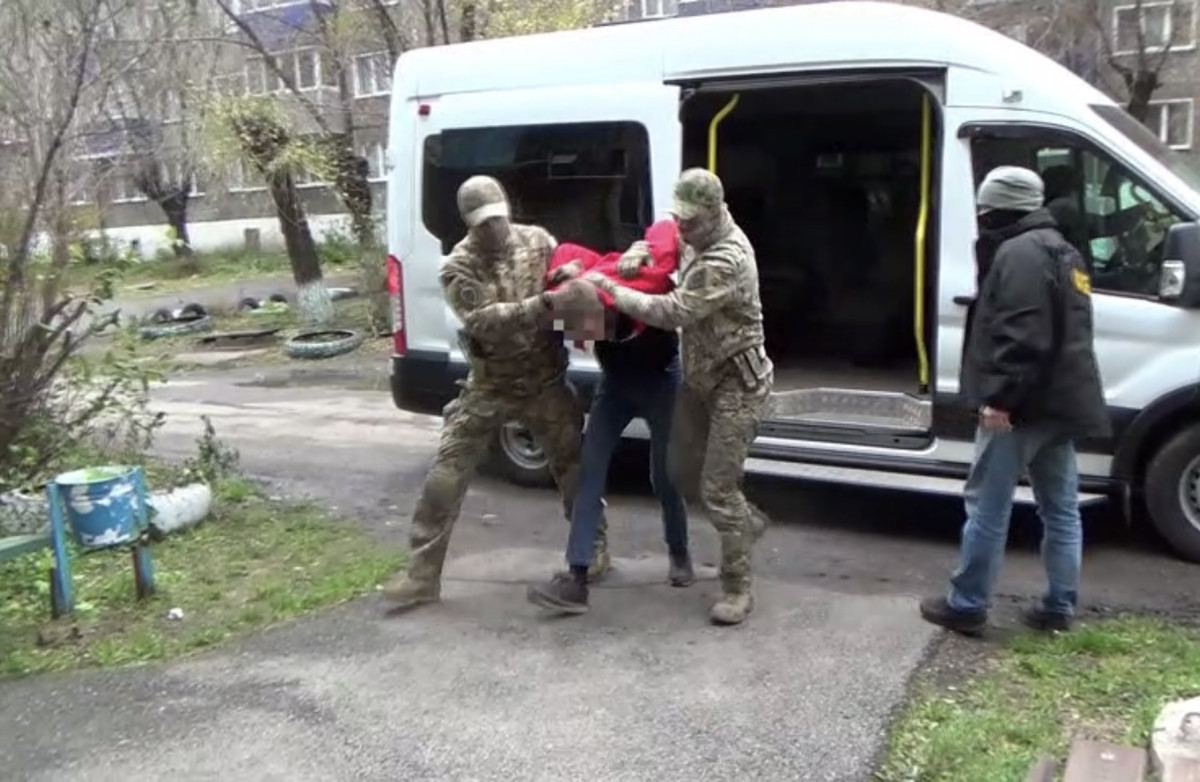 В Кузбассе сотрудники ФСБ задержали мужчину, работавшего на киберподразделения СБУ