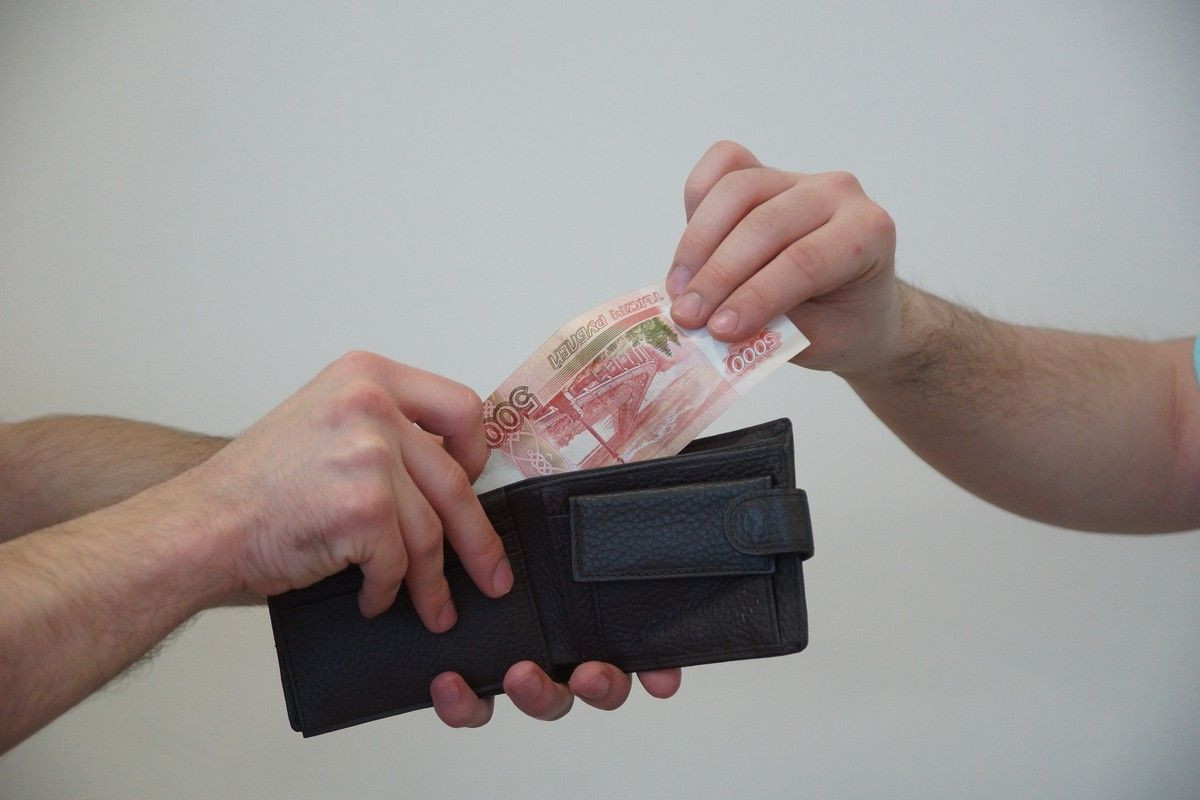 Предприятия Кузбасса задолжали своим сотрудникам около 10 млн рублей