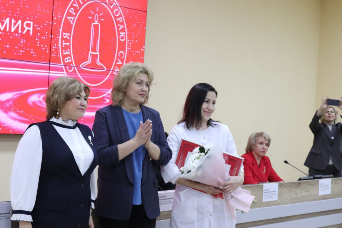 Акушер-гинеколог из Прокопьевска отмечена наградой «Врач с большой буквы»