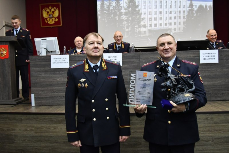 За высокие результаты. Прокопьевские полицейские отмечены наградой