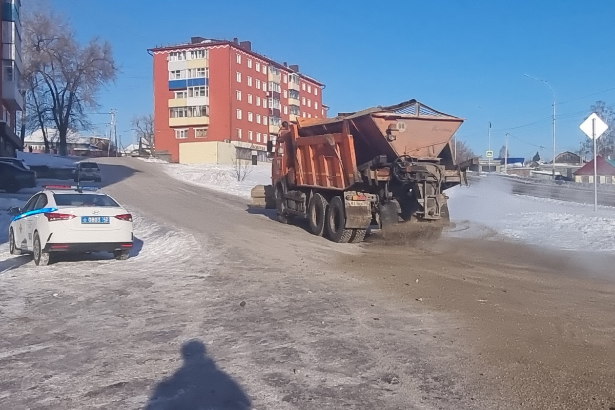 В Прокопьевске ликвидировали опасную снежную горку