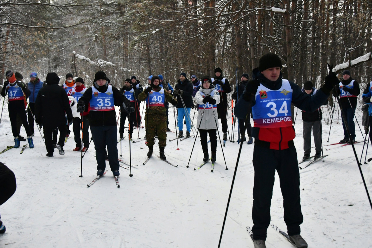 Прокопьевские полицейские стали призёрами по служебному двоеборью и лыжным гонкам 