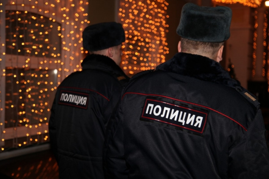 В Прокопьевске полицейские обнаружили у неадекватного прохожего синтетический наркотик