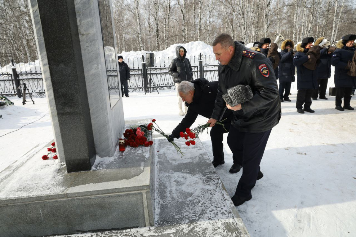 В Прокопьевске почтили память погибших в Чечне бойцов ОМОН