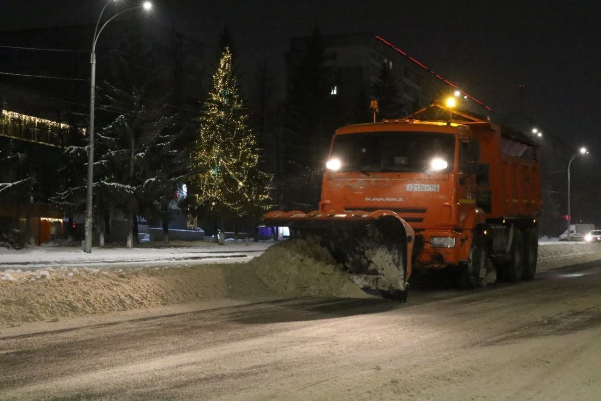 С дорог и дворов Кузбасса за зимний сезон вывезено 2,7 млн кубометров снега