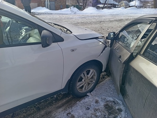 В Прокопьевске произошло ДТП с участием трёх автомобилей