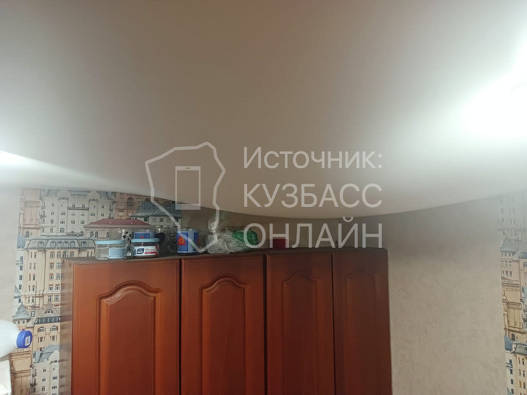 С потолка вода. Жительница дома по пр.Ленина пожаловалась на потоп в квартире