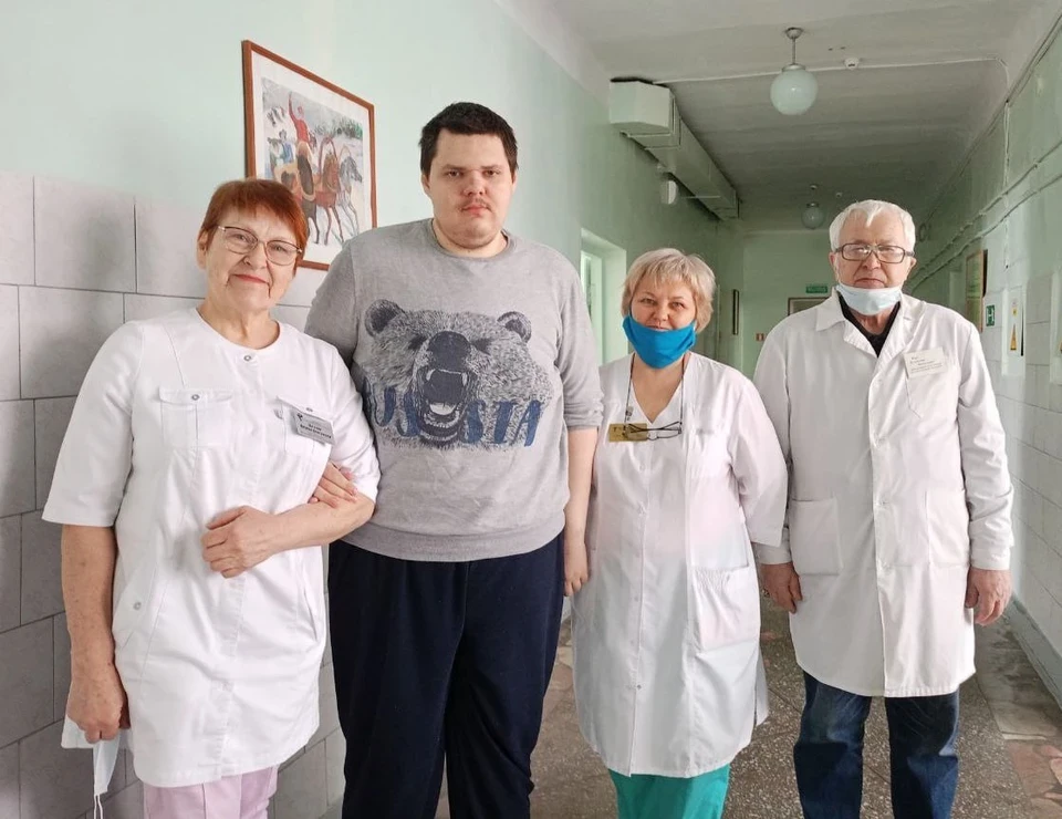 В Прокопьевске врачи поставили на ноги пациента, который страдал редким заболеванием центральной нервной системы