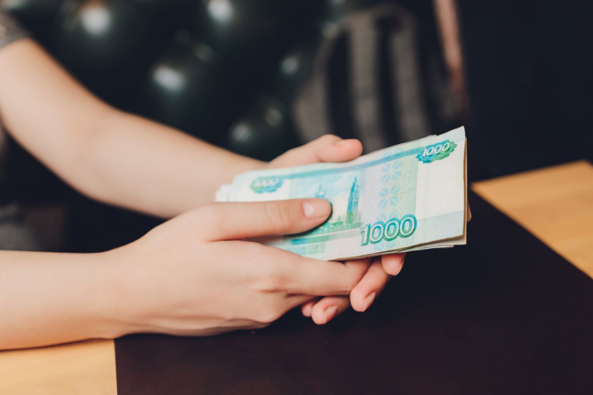 Более 70 тысяч рублей - Кемеровостат назвал среднюю зарплату в Кузбассе
