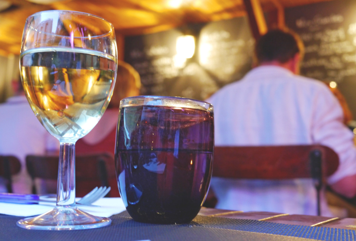 В Кузбассе кафе в многоквартирных домах запретят продавать алкоголь по ночам