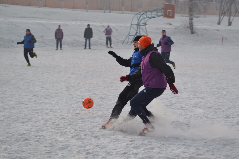 В Прокопьевске состоялся 4-ый тур городского зимнего турнира по мини-футболу