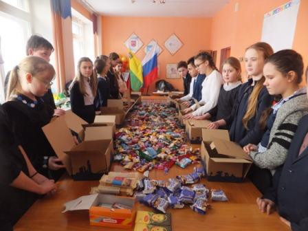 Школа Прокопьевска провела акцию "Посылка солдату срочной службы"