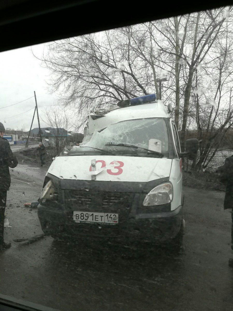 В Киселевске в ДТП попали "скорая помощь" и бетономешалка 