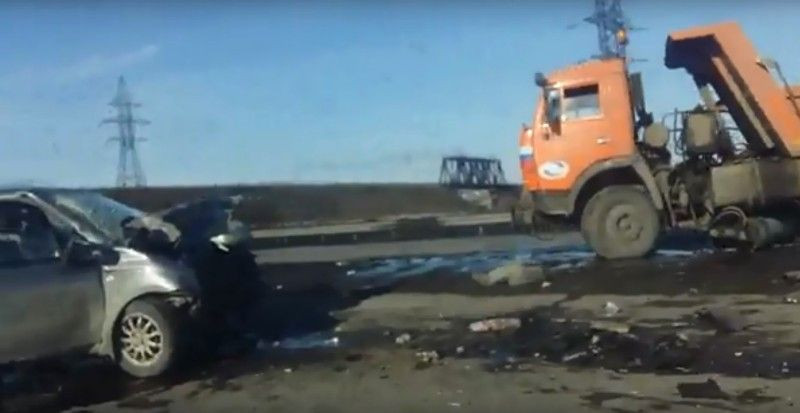 Смертельное ДТП на трассе Кузбасса: столкнулись КамАЗ и легковая иномарка