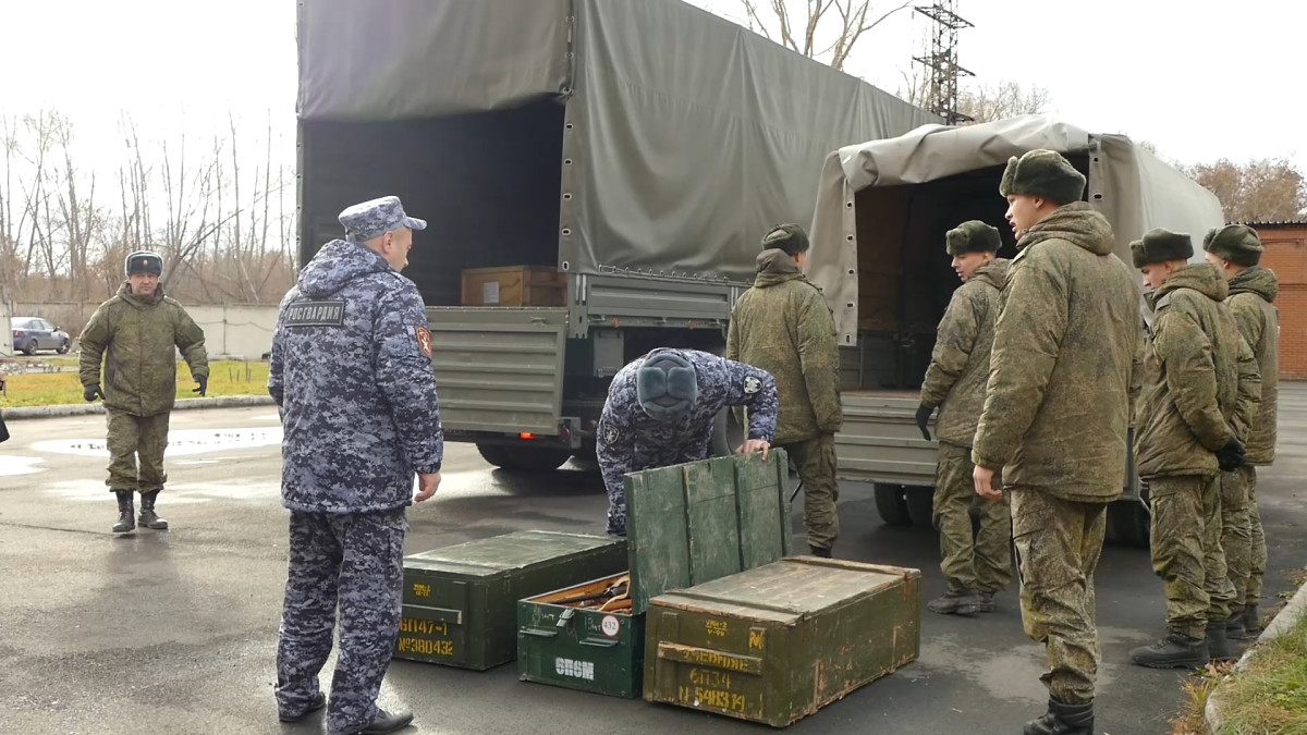 В Кузбассе 100 единиц конфискованного и сданного гражданами оружия передано для нужд СВО