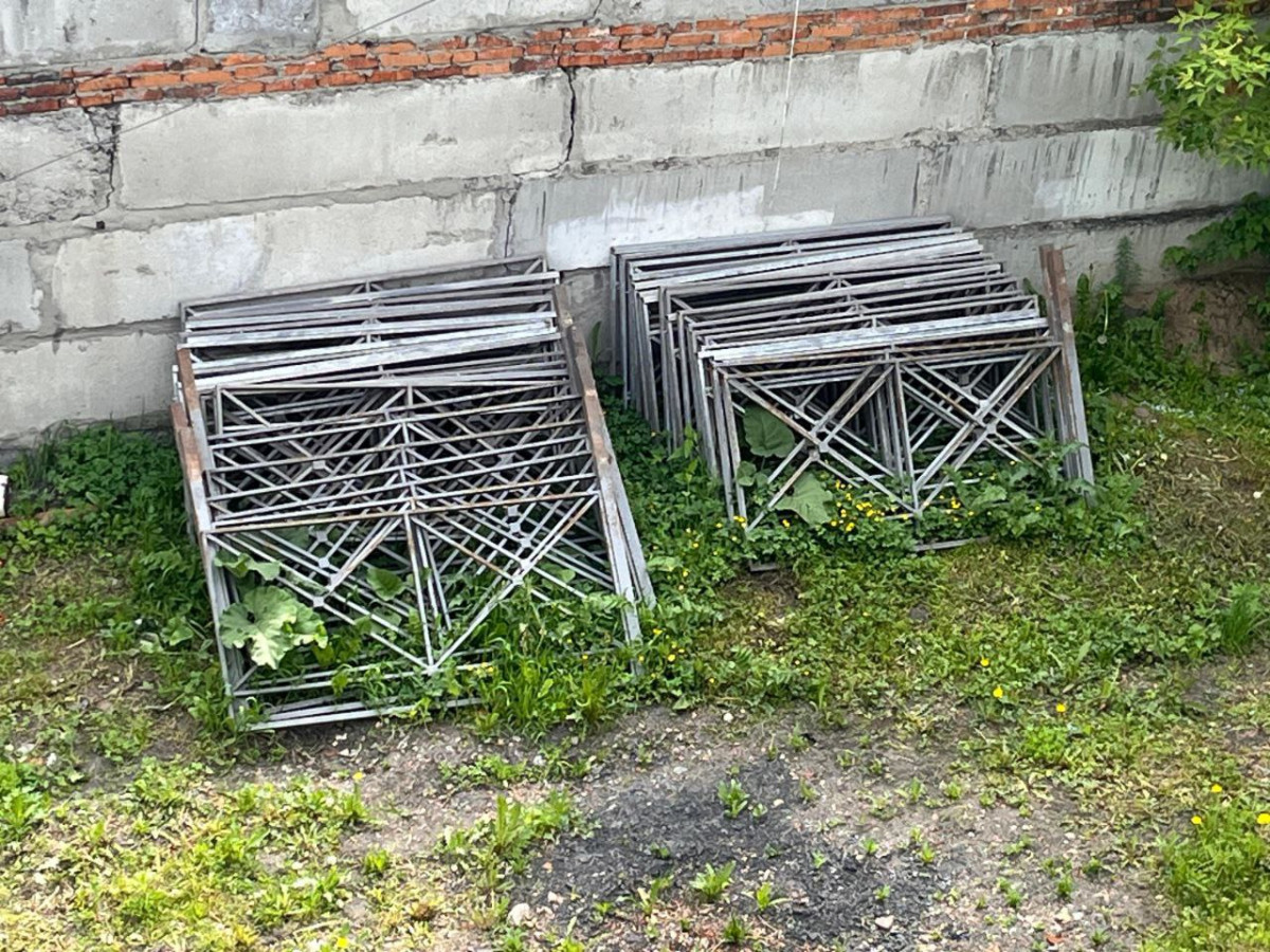 В Прокопьевске подростки украли 42 пролета ограждения