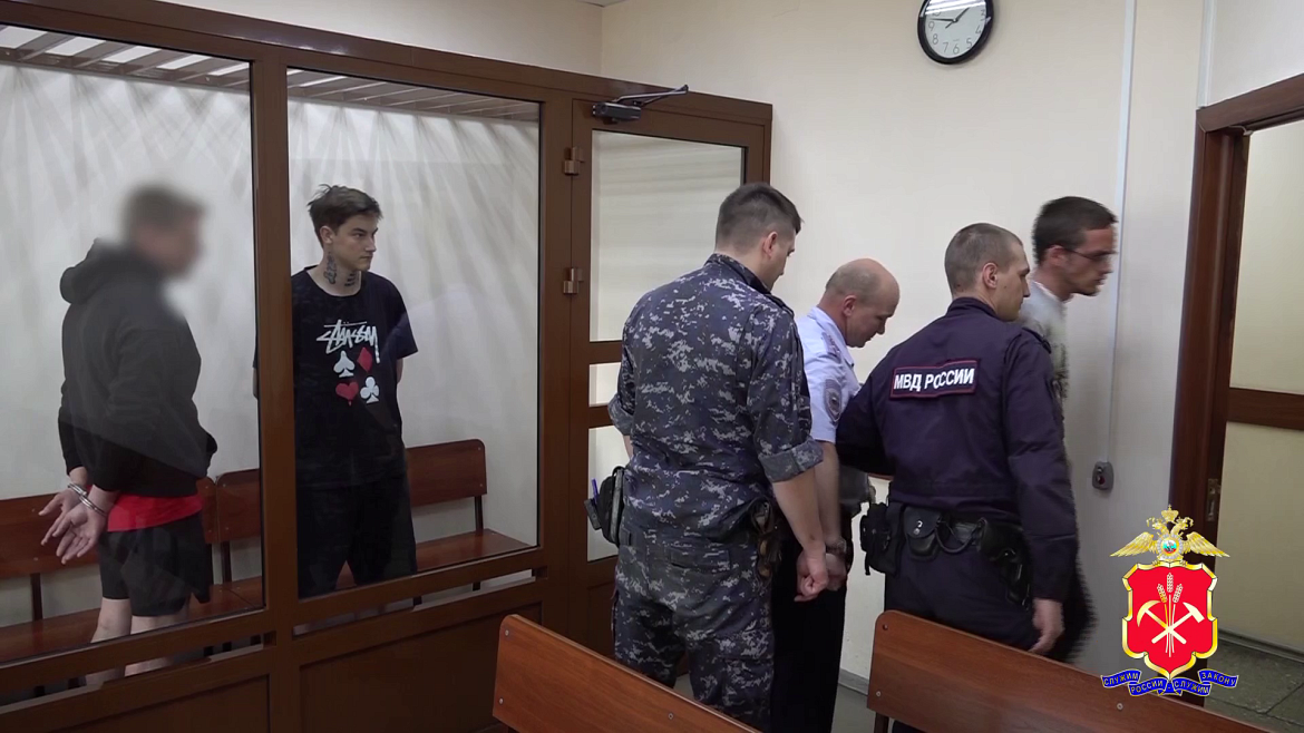 В Кузбассе задержали группу лиц, работавших на телефонных мошенников