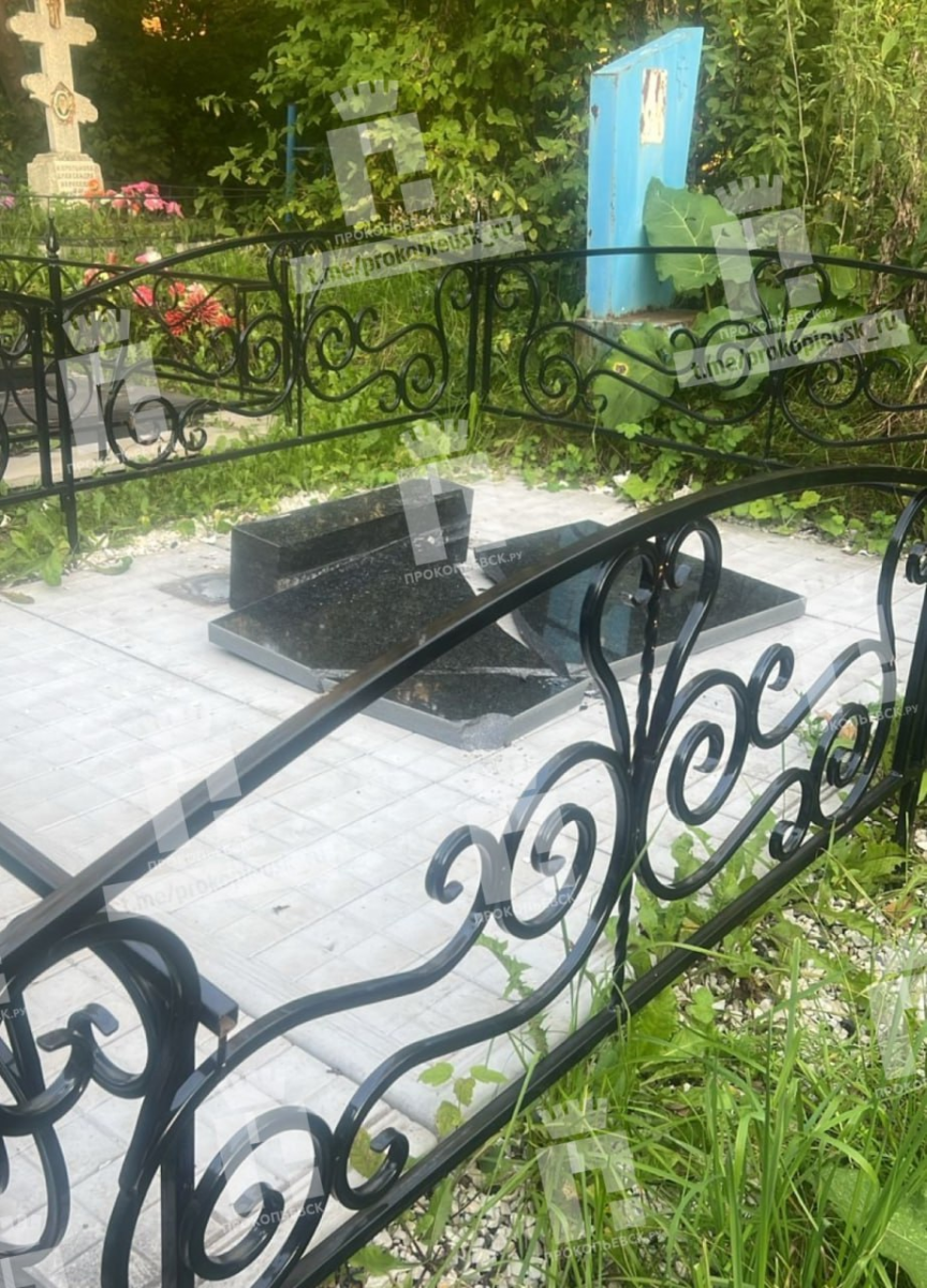 В Прокопьевске шпана разгромила десятки захоронений на кладбище