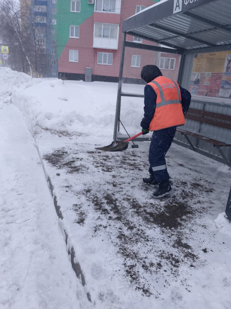 Глава Прокопьевска впервые за несколько дней высказался о дорожной ситуации в условиях снегопада и попросил помочь Глава Прокопьевска впервые за несколько дней высказался о дорожной ситуации в условиях снегопада и попросил помочь