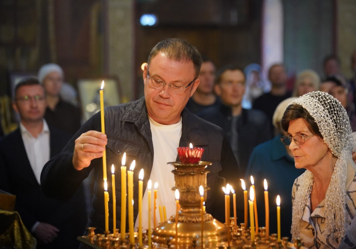 Патриарх Московский и всея Руси Кирилл наградил Илью Середюка орденом Патриарх Московский и всея Руси Кирилл наградил Илью Середюка орденом