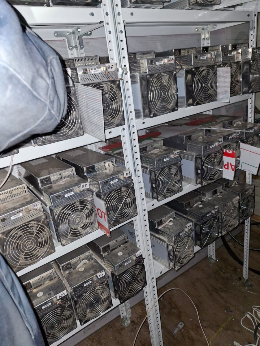 Энергетики вычислили на территории Кузбасса три майнинговые фермы