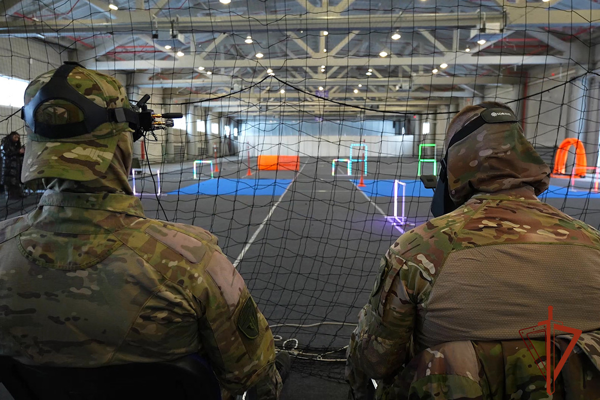 В Кузбассе прошёл фиджитал-турнир по управлению беспилотными летательными аппаратами