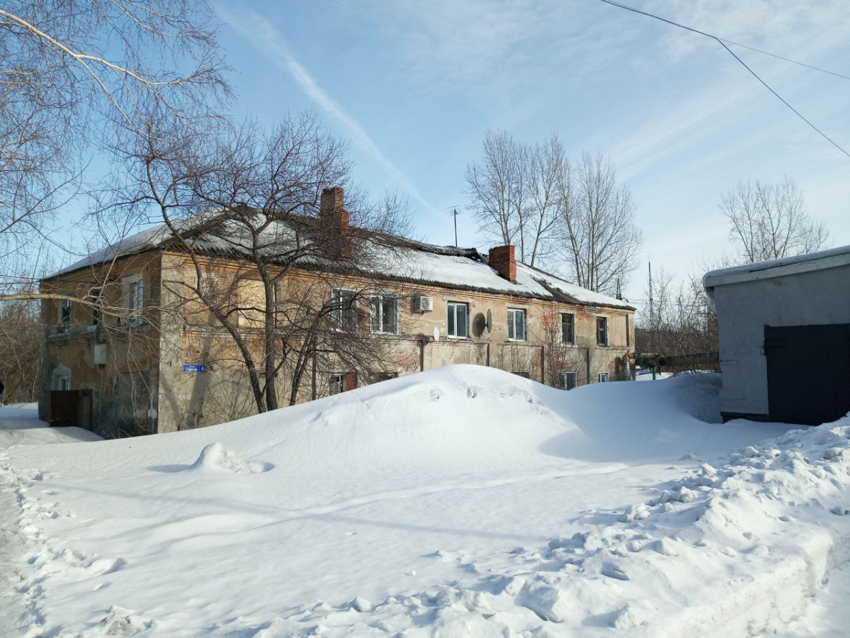 ЧП в Прокопьевске: обрушилась часть кровли аварийного дома