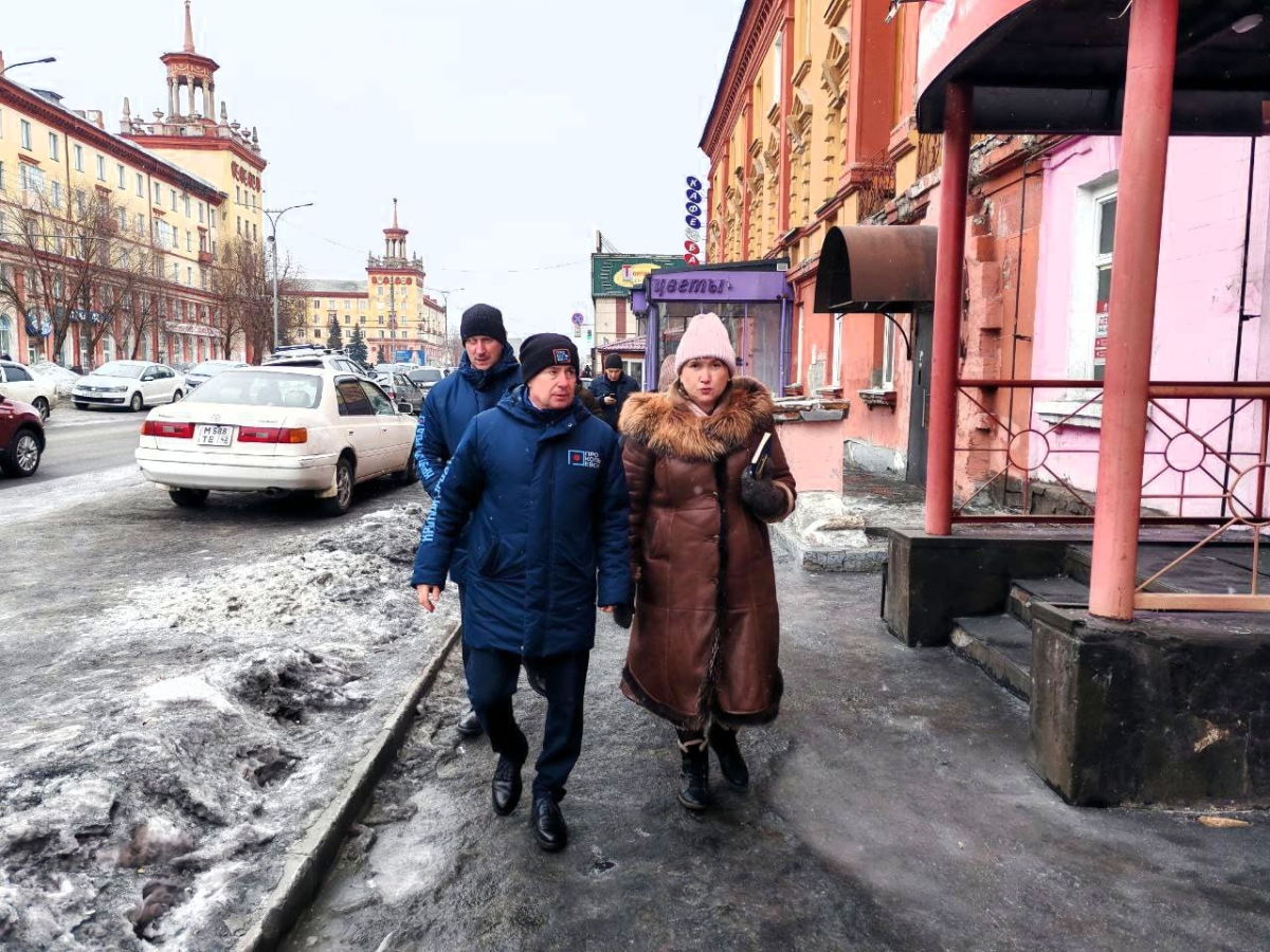 Глава Прокопьевска вслед за губернатором прошёлся по скользким улицам