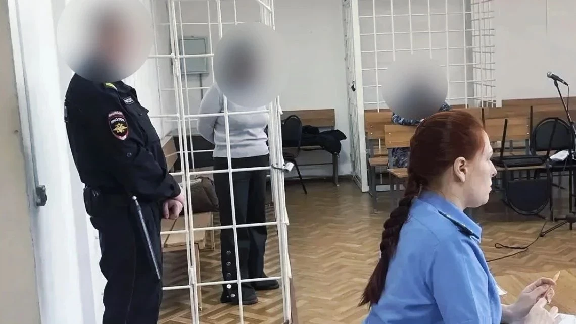 В. Кузбассе директор детского дома незаконно "премировала" свою дочь