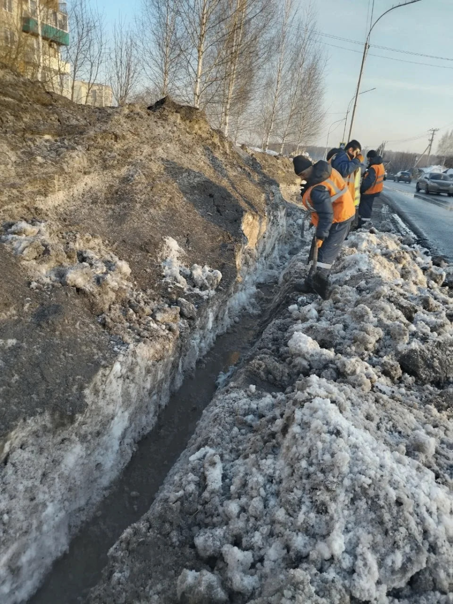 Вывозят снег, очищают ливневки. Что сделано в Прокопьевске за последние дни