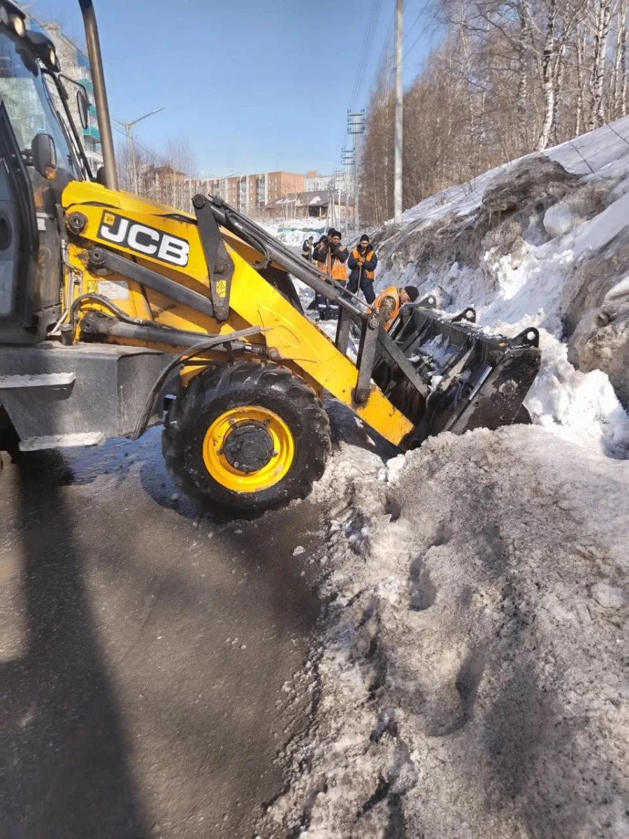 Вывозят снег, очищают ливневки. Что сделано в Прокопьевске за последние дни
