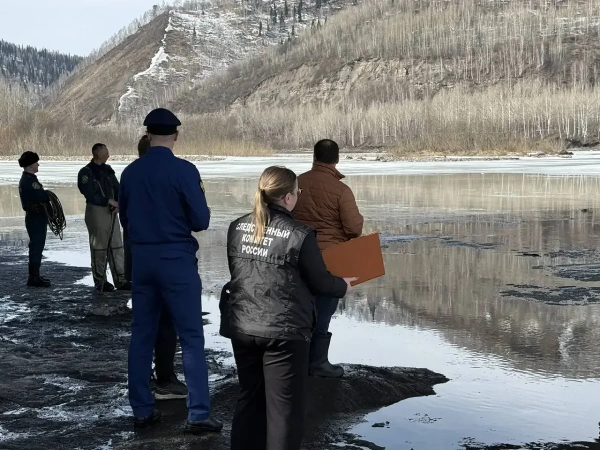В Кузбассе школьница вышла на реку и провалилась под лёд