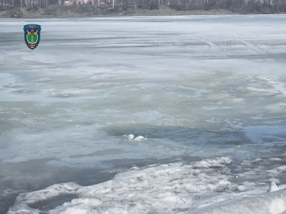В Кузбассе школьница вышла на реку и провалилась под лёд