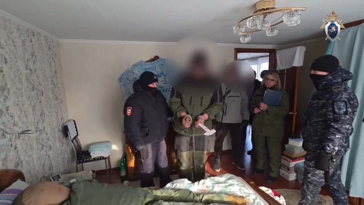 Обвиняемому в убийстве прокопьевсокго предпринимателя и его жены продлили срок заключения под стражей