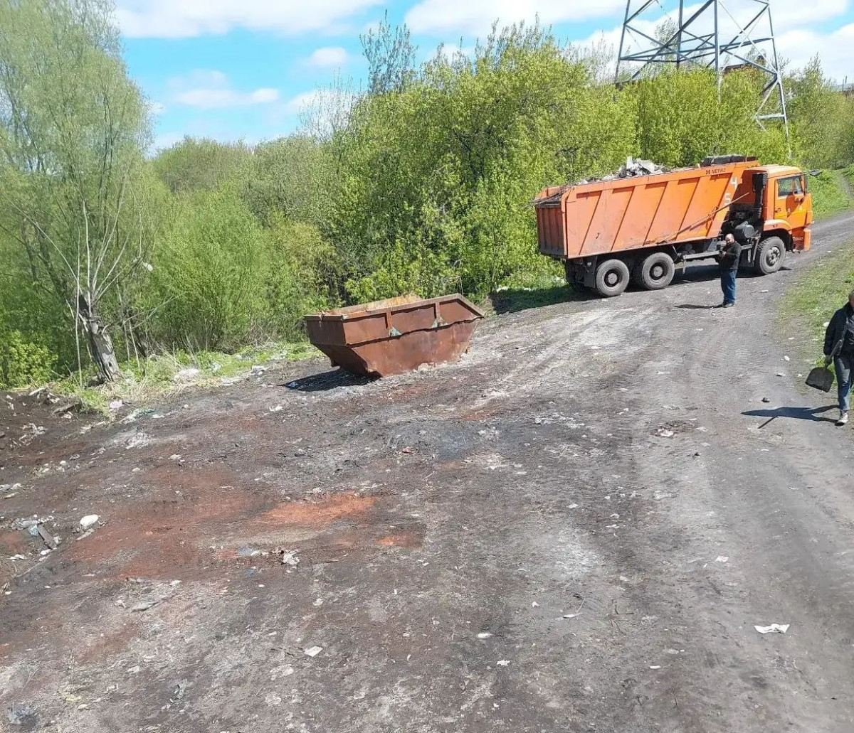 В Прокопьевске ликвидируют несанкционированные свалки В Прокопьевске ликвидируют несанкционированные свалки
