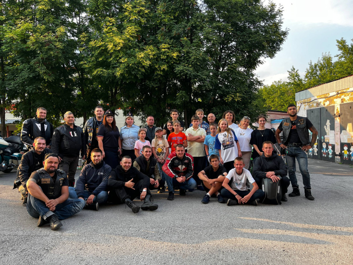 Запоминающийся урок. В Прокопьевске ГИБДД и байкеры провели занятие для подростков