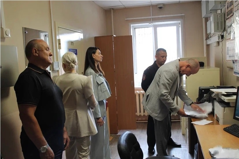 Уполномоченный по правам человека в Кузбассе посетил следственных изолятор Прокопьевска Уполномоченный по правам человека в Кузбассе посетил следственных изолятор Прокопьевска