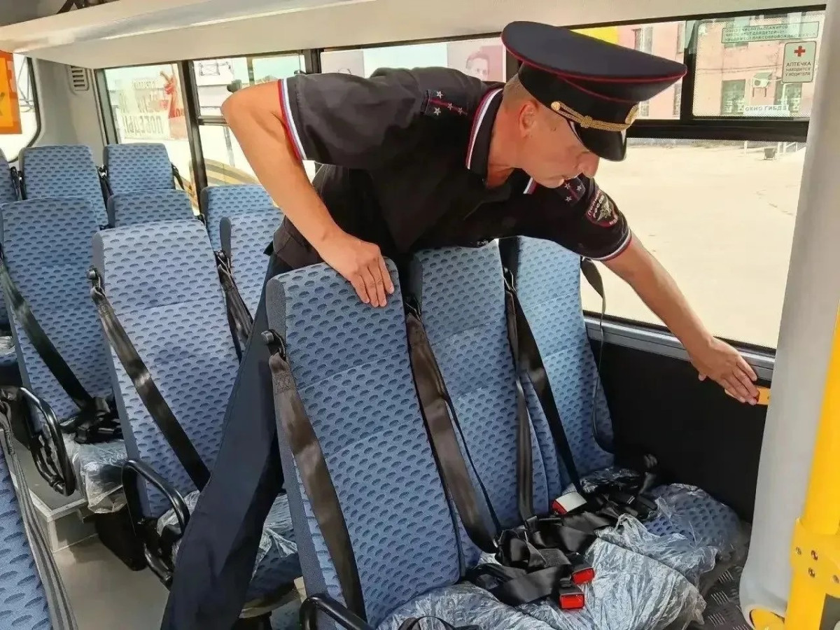 В Прокопьевске проверяют автобусы, которые будут доставлять учеников в 8 школ города В Прокопьевске проверяют автобусы, которые будут доставлять учеников в 8 школ города