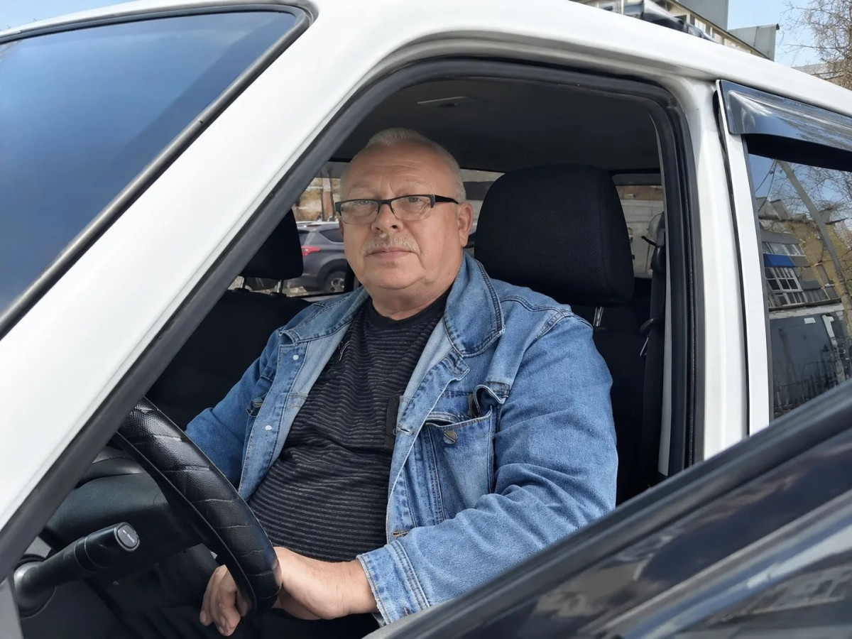 Кузбасским больницам передали 59 новых автомобилей скорой помощи и медицинской эвакуации