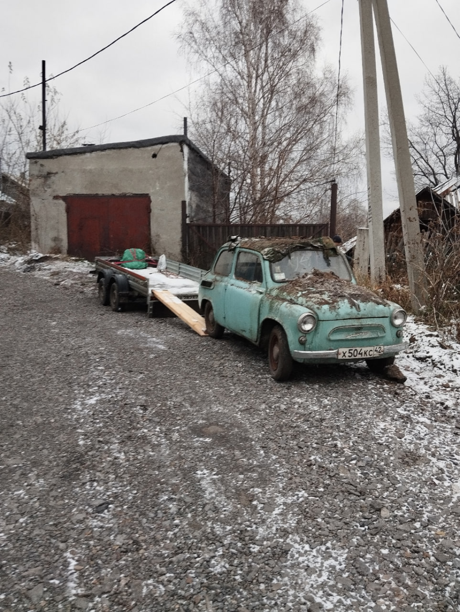 Томские автореставраторы спасли «горбатый» ЗАЗ из разваливающегося гаража в Прокопьевске Томские автореставраторы спасли «горбатый» ЗАЗ из разваливающегося гаража в Прокопьевске