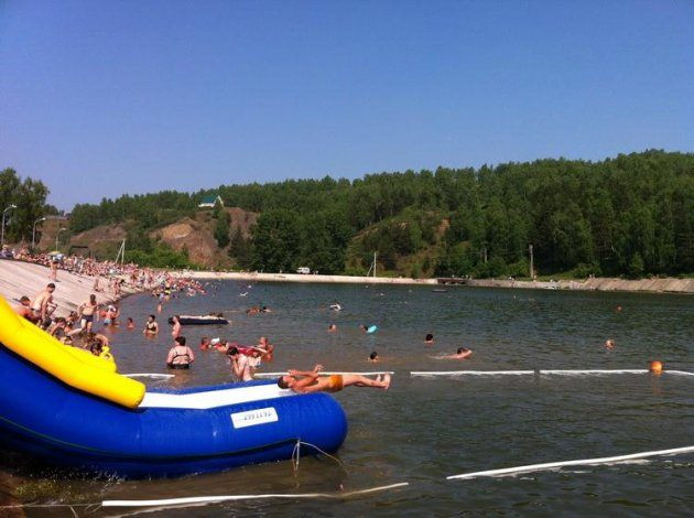 Выходные будут жаркими: какая температура воды в пруду Зенковского парка