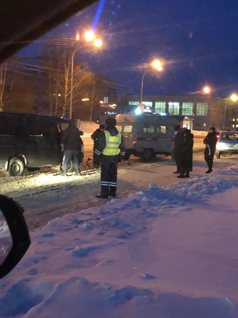 В Прокопьевске автолюбитель наехал на снегокат с ребенком