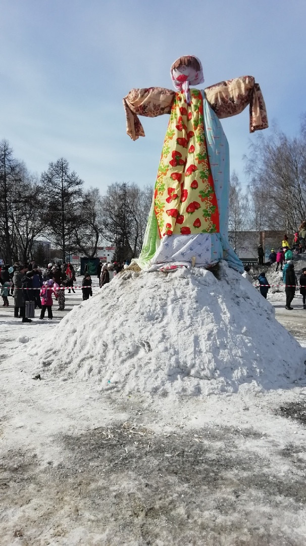 Проводы зимы-2019: народные гуляния в честь Масленицы собрали на Снежинке сотни прокопчан (фотоотчет)