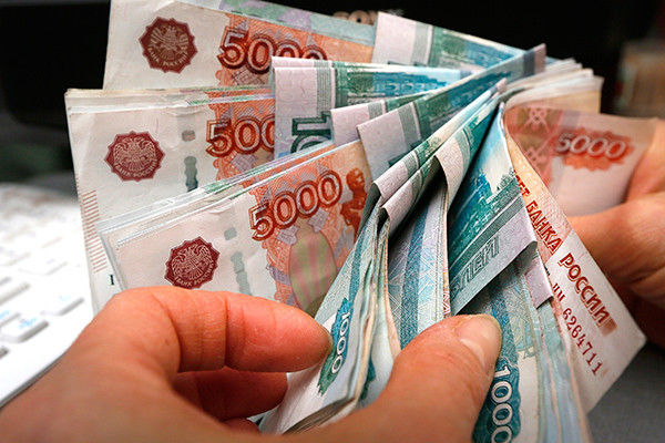 Кузбассовец незаконно вывел за границу более 52 млн рублей