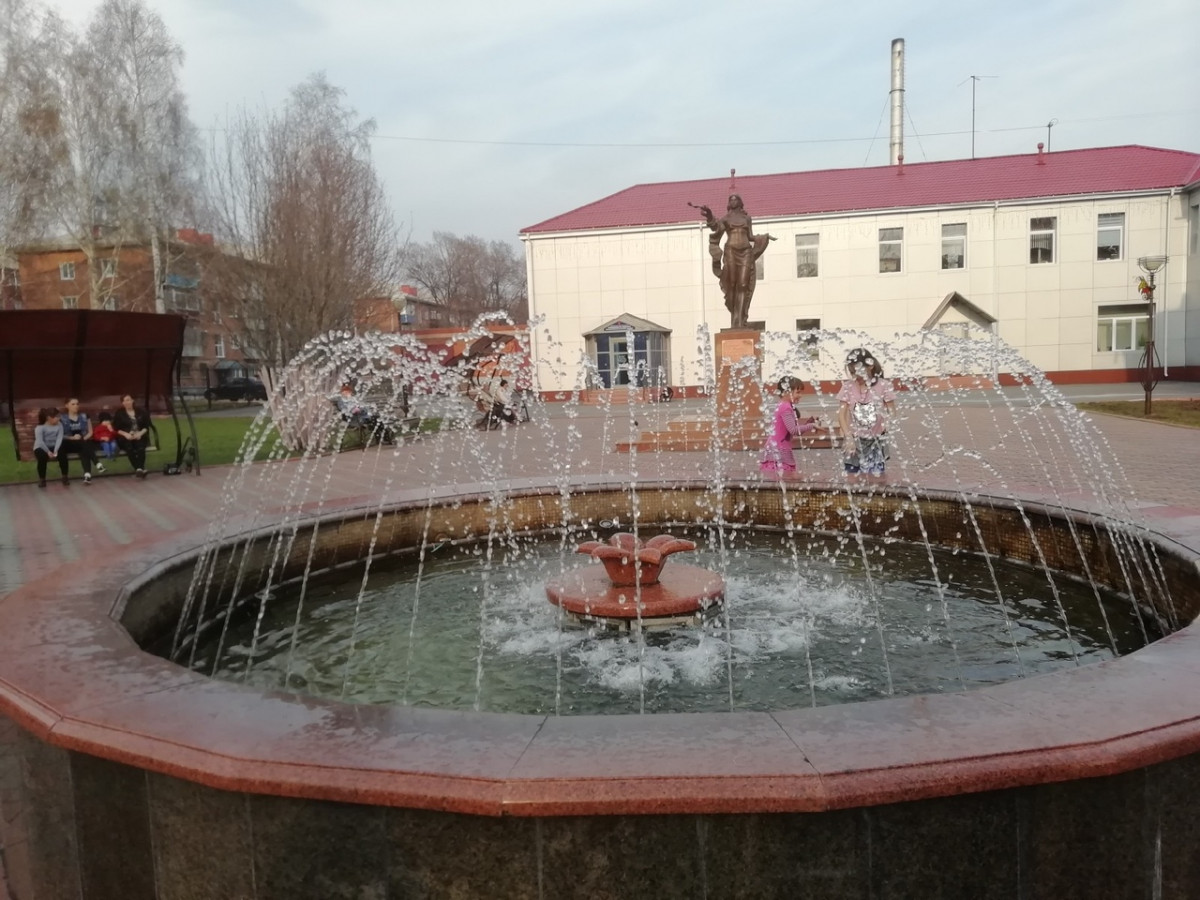 В Прокопьевске включили еще один фонтан