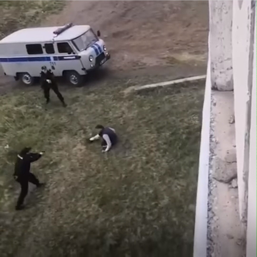 В Кузбассе полицейский выстрелил в агрессивного горожанина