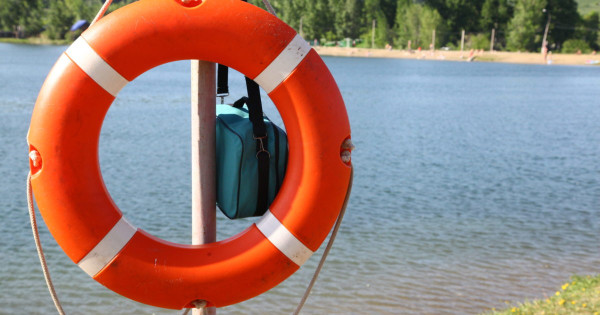 Авария стала причиной экстренной остановки подачи холодной воды на ...