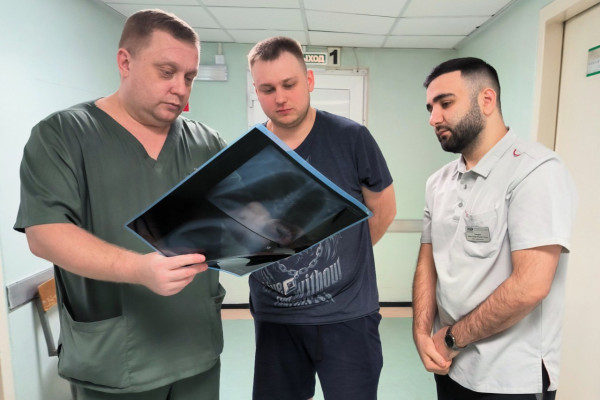 Кузбасские врачи провели "ювелирную" операцию бойцу СВО из Прокопьевска