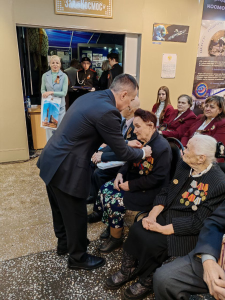 В Прокопьевске вручили первые медали "80 лет Победы в Великой Отечественной войне 1941—1945 гг."